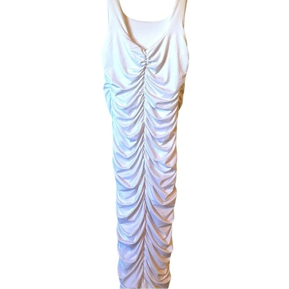 NWOT Women’s Sleeveless Ruched BodyCon Dress - Picture 3 of 4